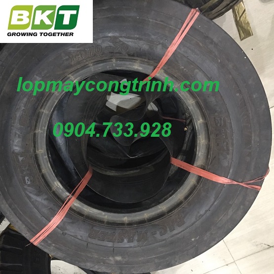 Hình ảnh thực tế lốp xe lu 14/70-20 BKT nhập khẩu từ Ấn Độ 