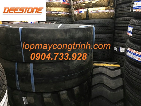 Hình ảnh bề mặt lốp xe lu thảm 1100-20 deestone Thái Lan 